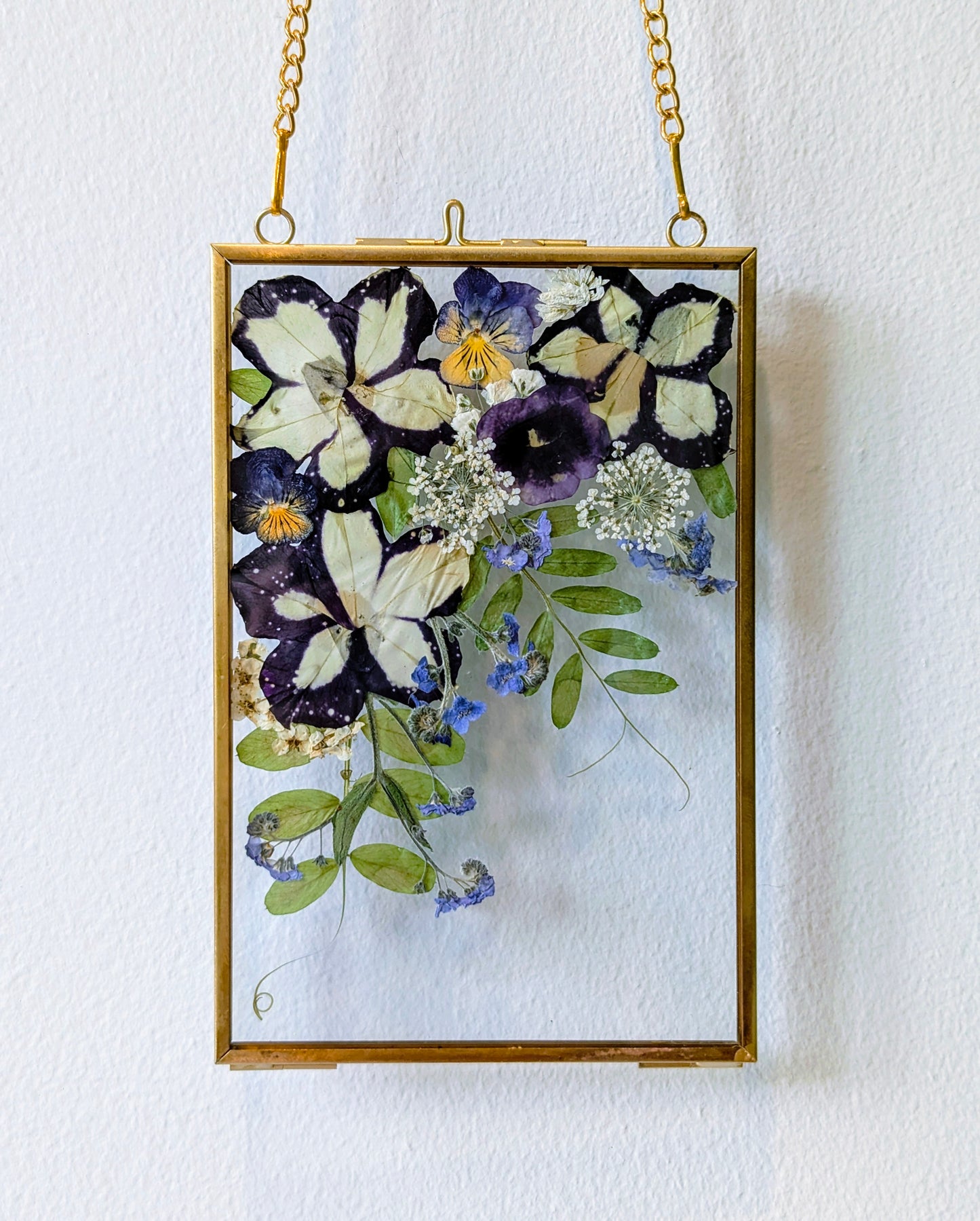 4x6 floating frame with real pressed flowers